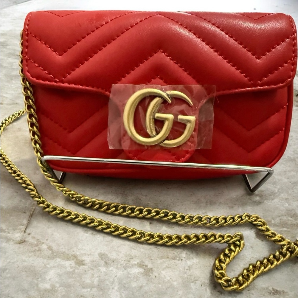 Gucci GG Marmont Matelasse Super Mini Leather Bag - Picture 3 of 11